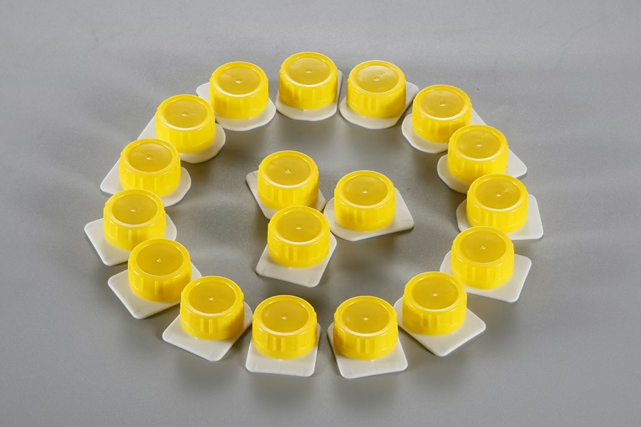 Bouchons de cartons de produits laitiers